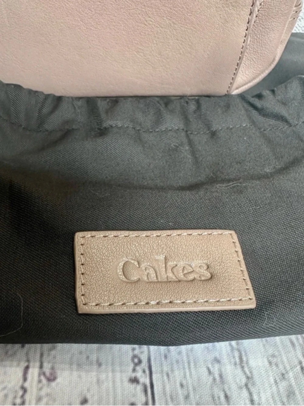 Cakes Concealed Carry Madeline XL-M Leather Purse in Almond - Picture 11 of 13